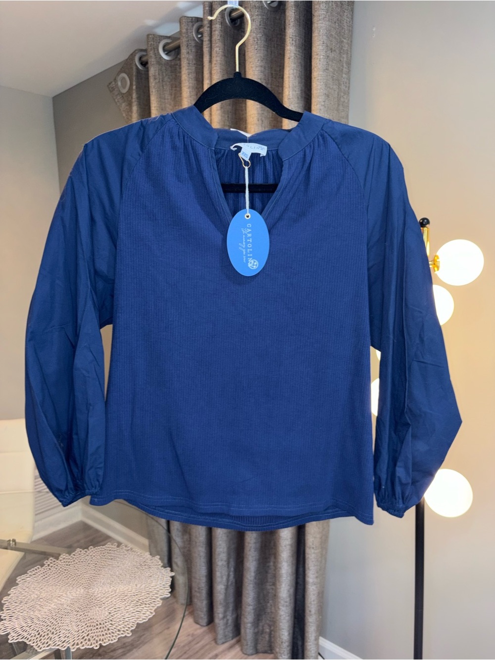 Charming Navy Blue V-Slit Long Sleeve Blouse